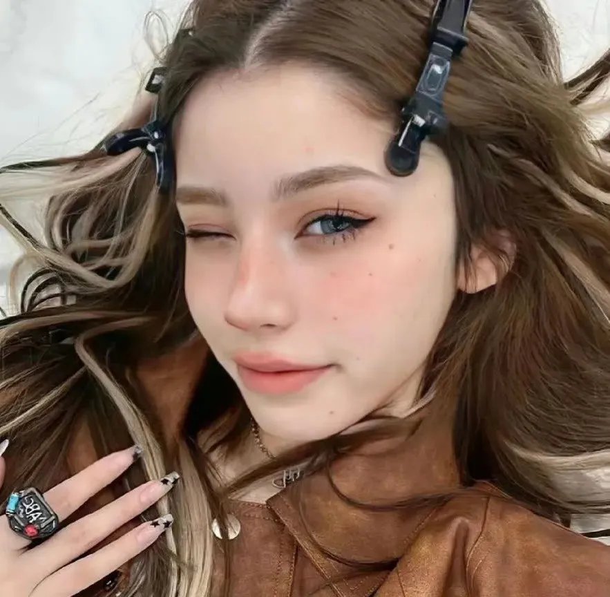 红白黑黄第七季 在线观看封面